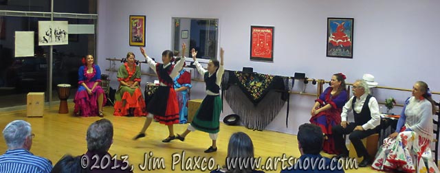 Flamenco Expresivo Dance Ensemble dancing